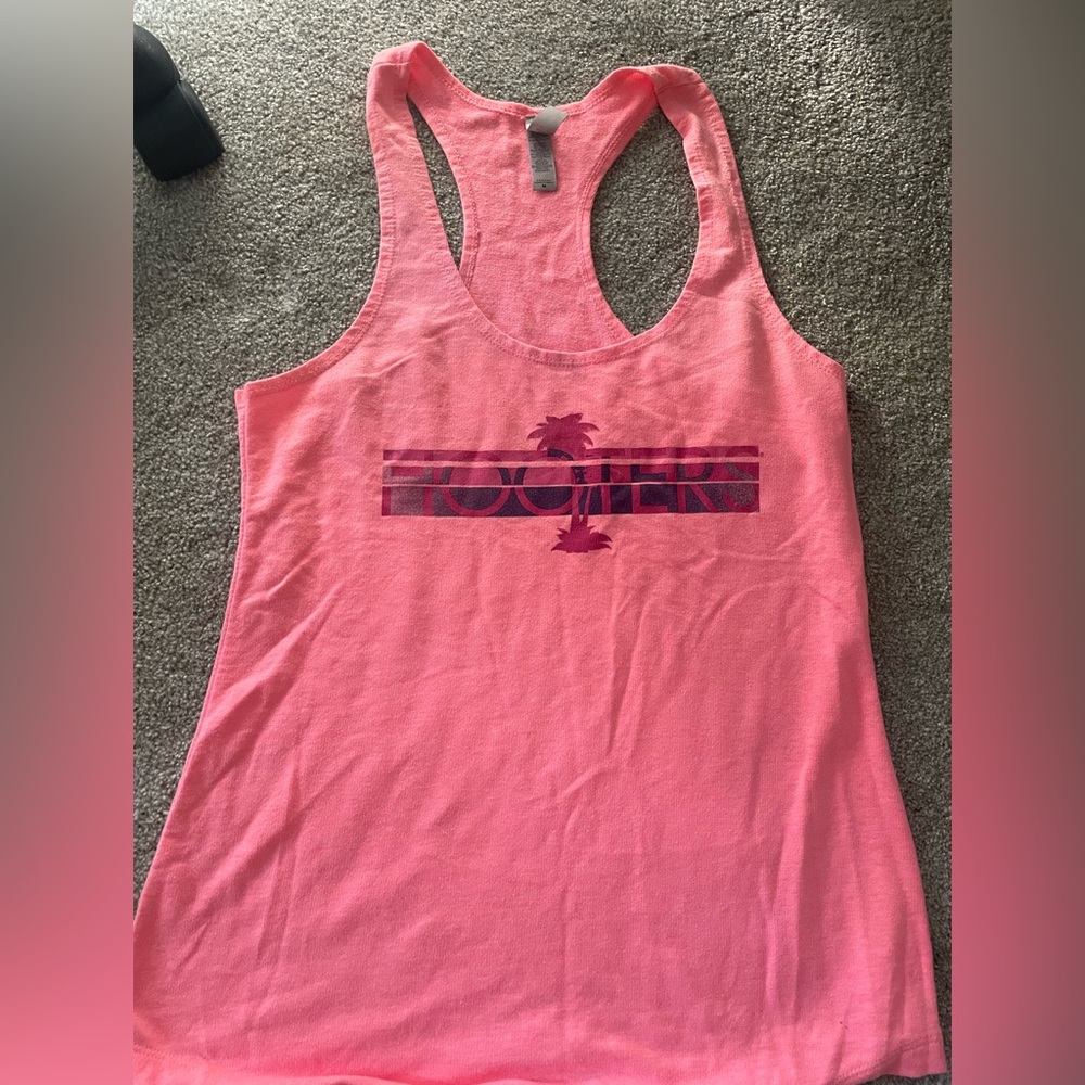 Hooters tank